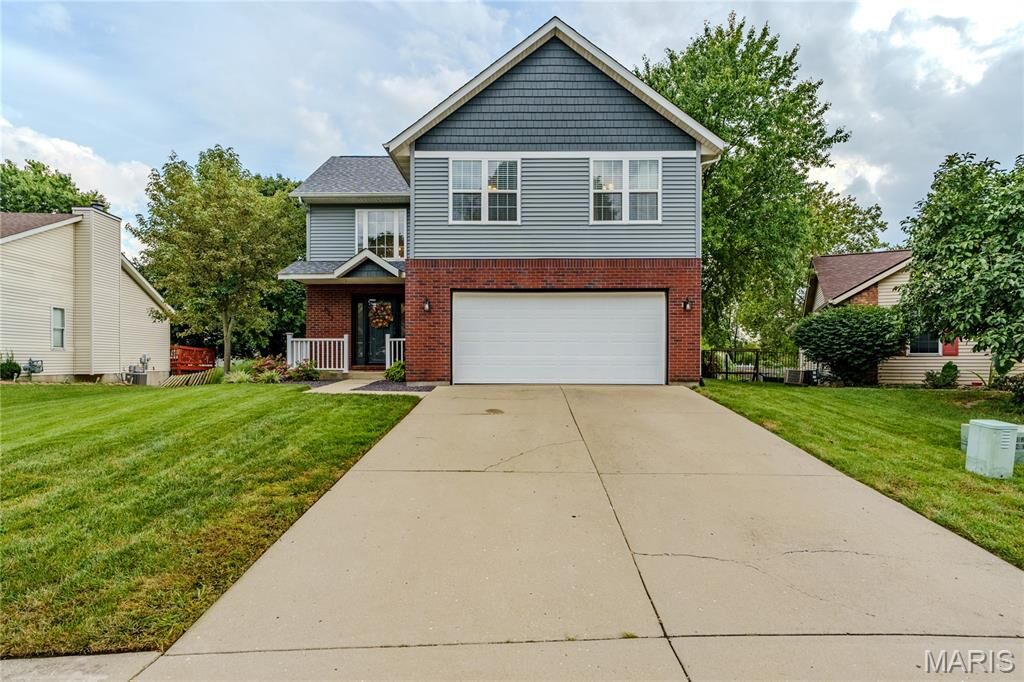 Property Photo:  622 Rain Hollow Drive  IL 62269 