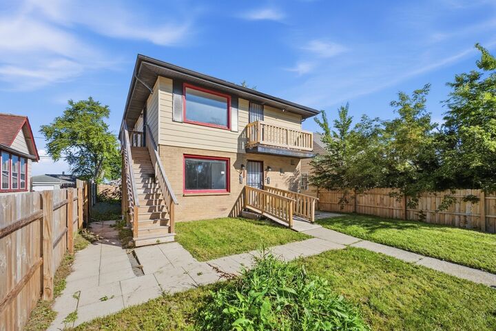 Property Photo:  6160 N 36th St  WI 53209 