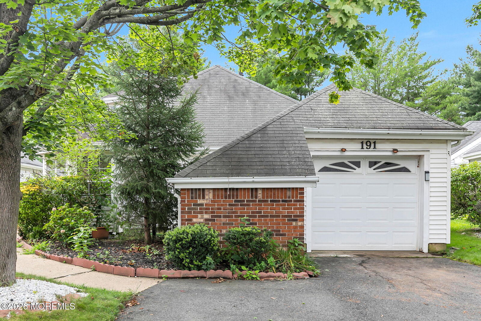 Property Photo:  191 Peach Tree Place  NJ 07728 