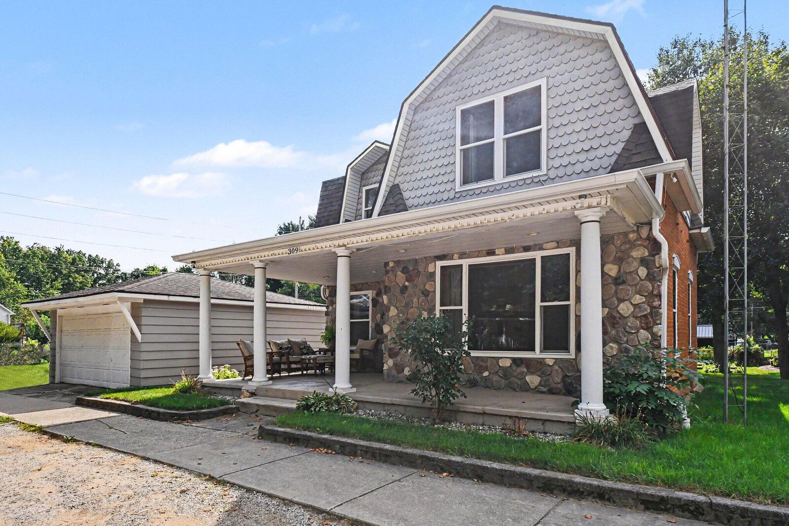Property Photo: 309 S Kimmel Street MI 49103