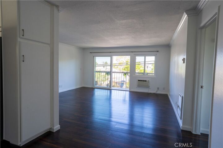 Property Photo:  2844 E 3rd 201  CA 90814 