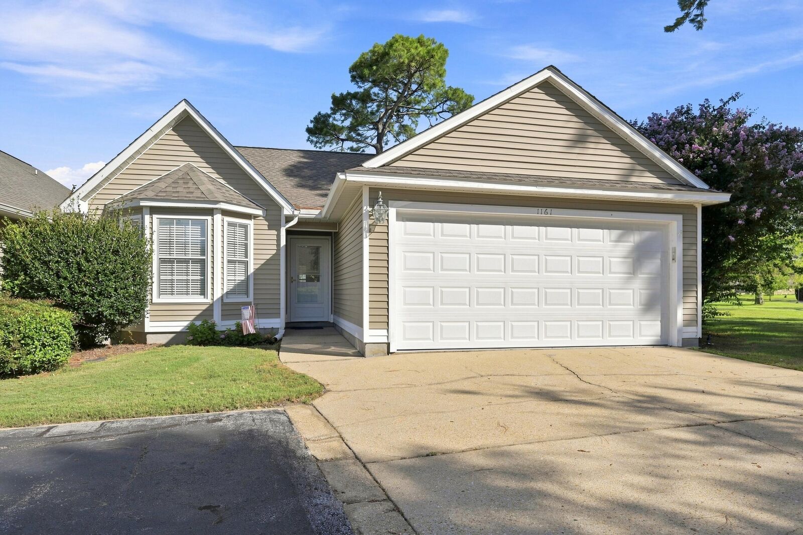 Property Photo:  1161 Lionsgate Lane  FL 32563 