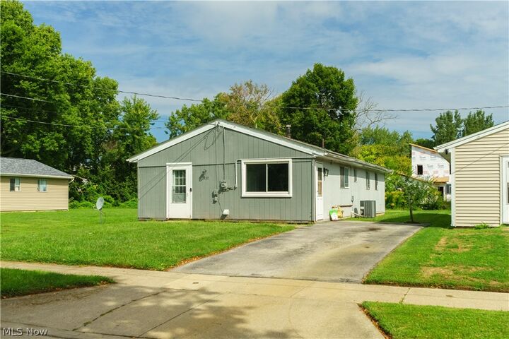 Property Photo:  1937 4th Street  OH 44870 