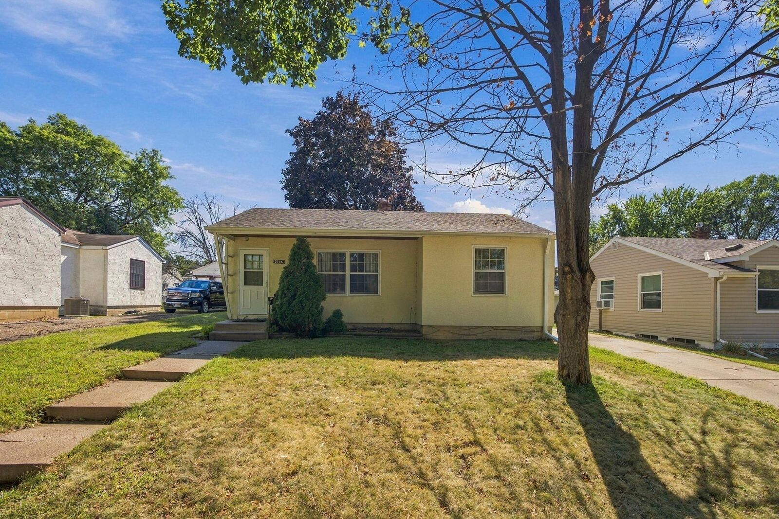 Property Photo: 2116 Fremont Avenue E MN 55119