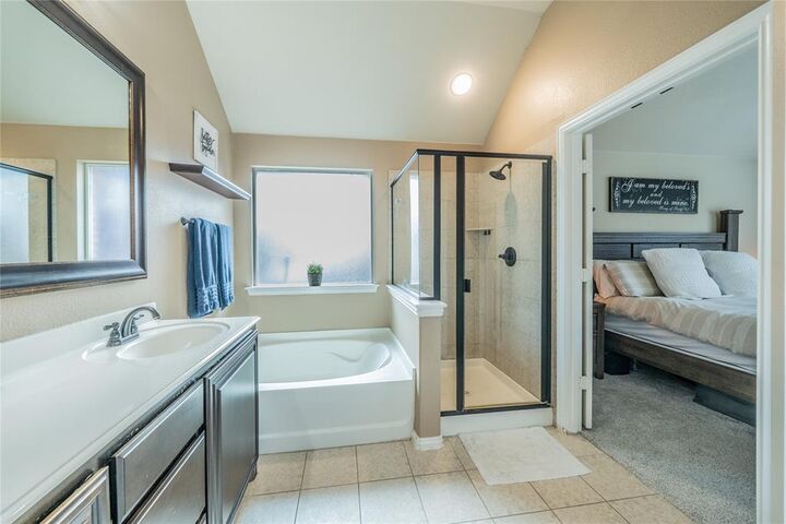 Property Photo:  600 Cross Meadow Boulevard  TX 76063 