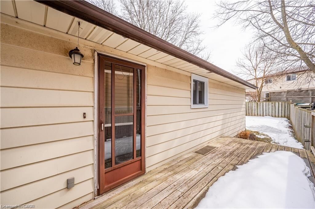 Property Photo:  70 Churchill Street  ON N2L 2X2 
