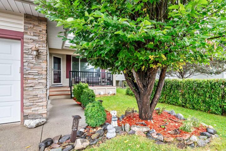 Property Photo:  17 Westfall Crescent  AB T0L 1V6 