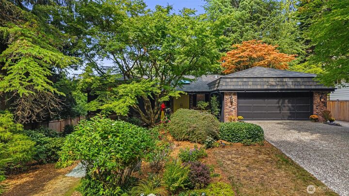 Property Photo: 11233 240th St SW WA 98020