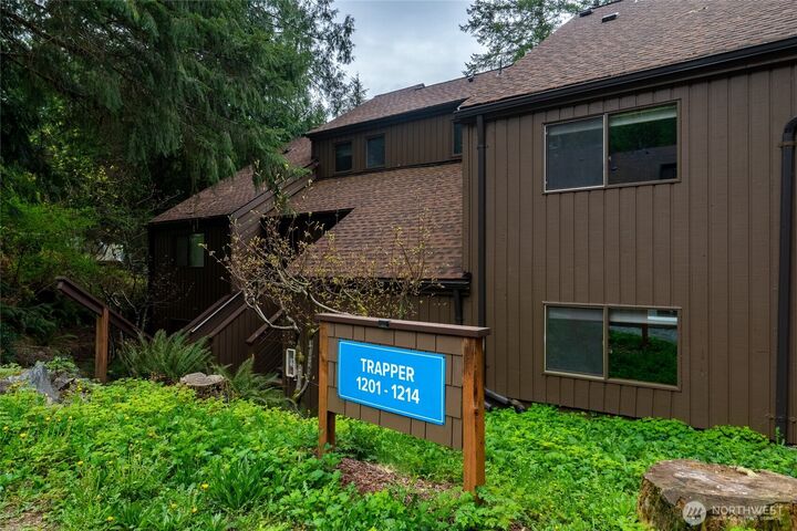 Property Photo: 10500 Mt Baker Highway 1204 WA 98244