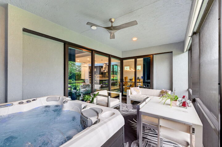 Property Photo:  4529 Pinehurst Trail W  FL 33309 