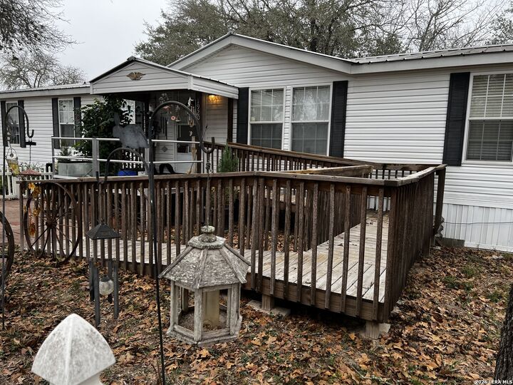 Property Photo:  1920 Hickory Way  TX 78264 
