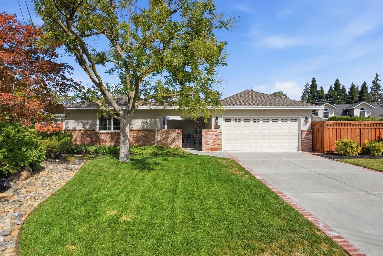 Property Photo:  16381 Roseleaf Court  CA 95032 