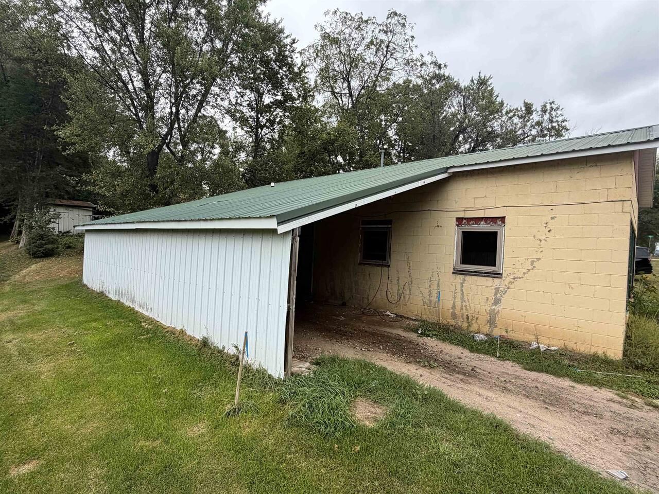 Property Photo:  28766 State Hwy 60 Road  WI 53556 