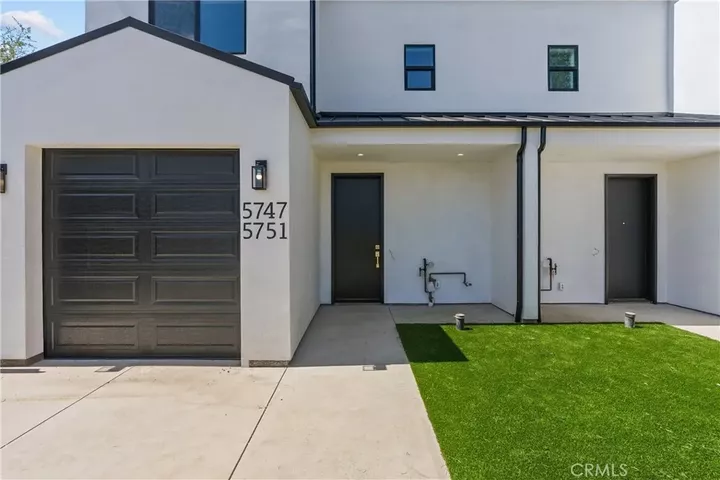 Property Photo:  5751 Vista Del Monte  CA 91411 