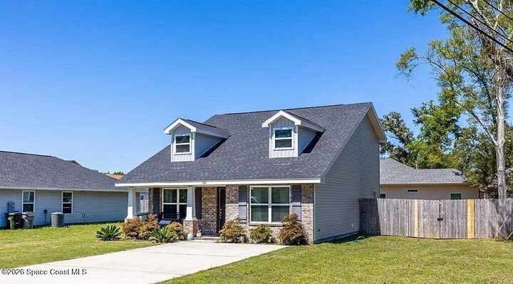 Property Photo: 300 Seamarge Lane FL 32505