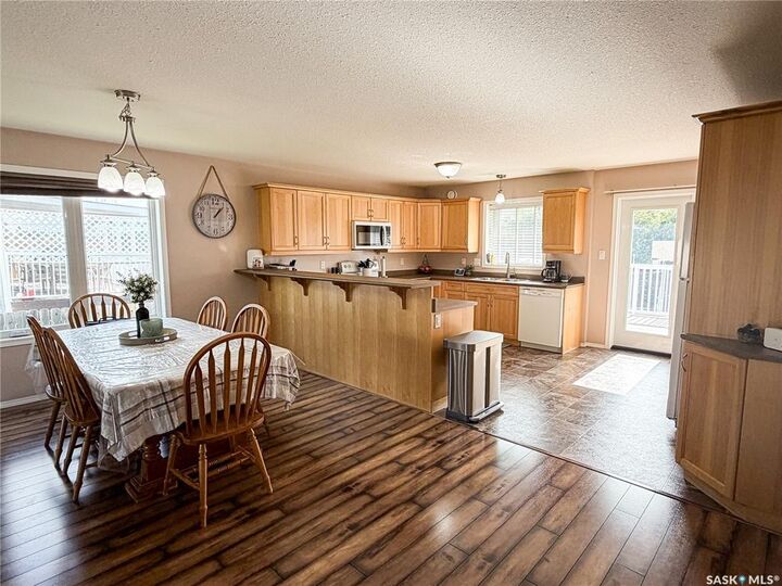 Property Photo: 604 7th Avenue W SK S9X 1B1