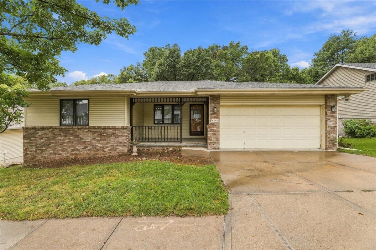 Property Photo: 121 Sunny Ridge Drive IA 51503
