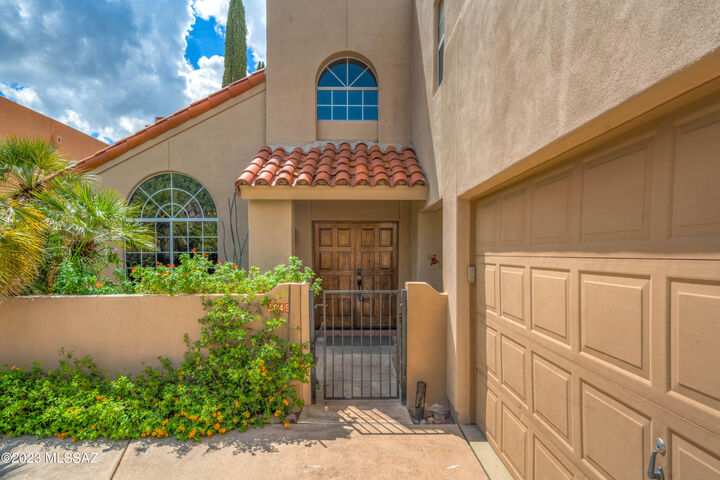 Property Photo: 3049 N Palomino Park Loop AZ 85712