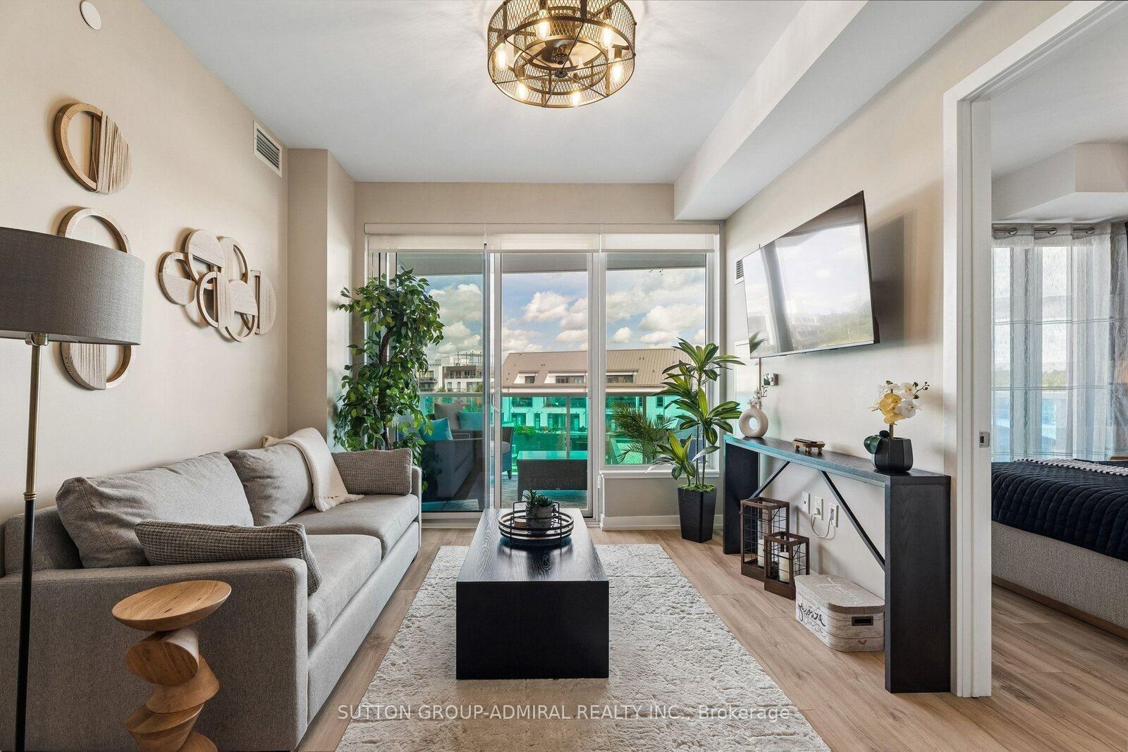 Property Photo:  333 Sunseeker Avenue 422  ON L9S 0R6 