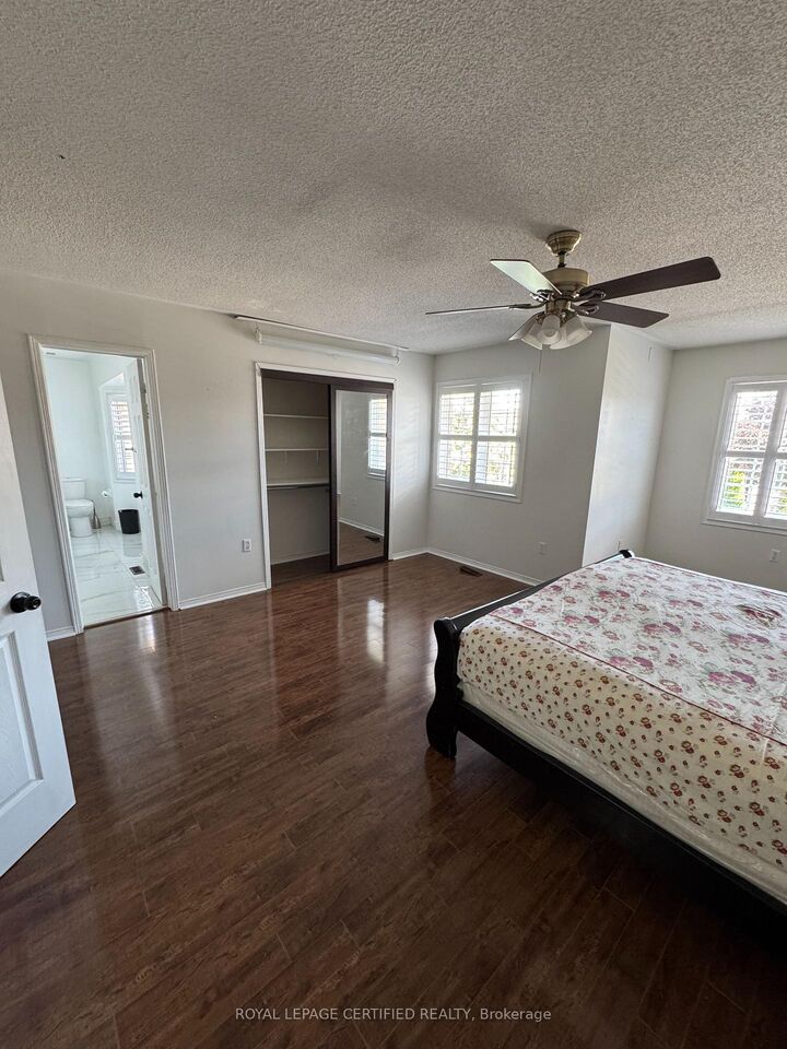 Property Photo:  136 Luella Crescent  ON L7A 3H8 