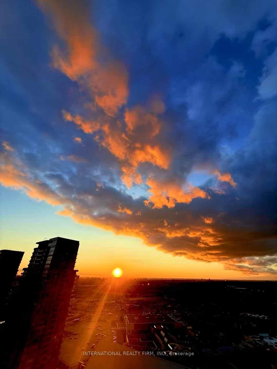 Property Photo:  70 Town Centre Court 3209  ON M1P 0B2 