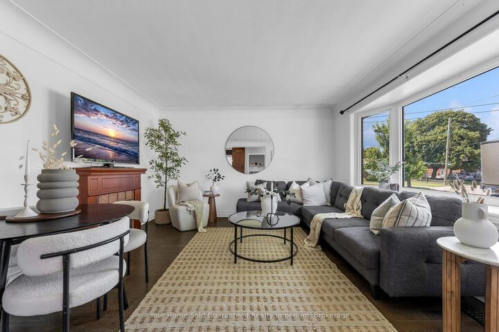 Property Photo:  6 Beacon Avenue  ON L8T 2N3 