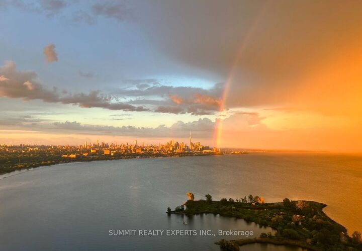 Property Photo:  20 Shore Breeze Drive 4607  ON M8V 0C7 