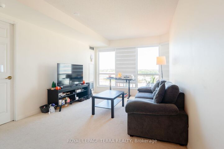 Property Photo:  8 Lee Centre Drive 915  ON M1H 3H8 