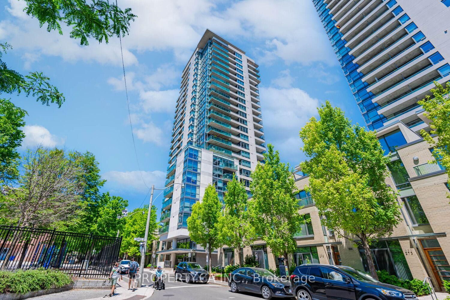 Property Photo:  285 Mutual Street 1803  ON M4Y 3C5 