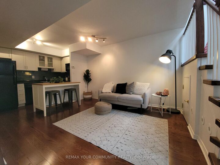 Property Photo:  42 Western Battery Road 732  ON M6K 3P1 