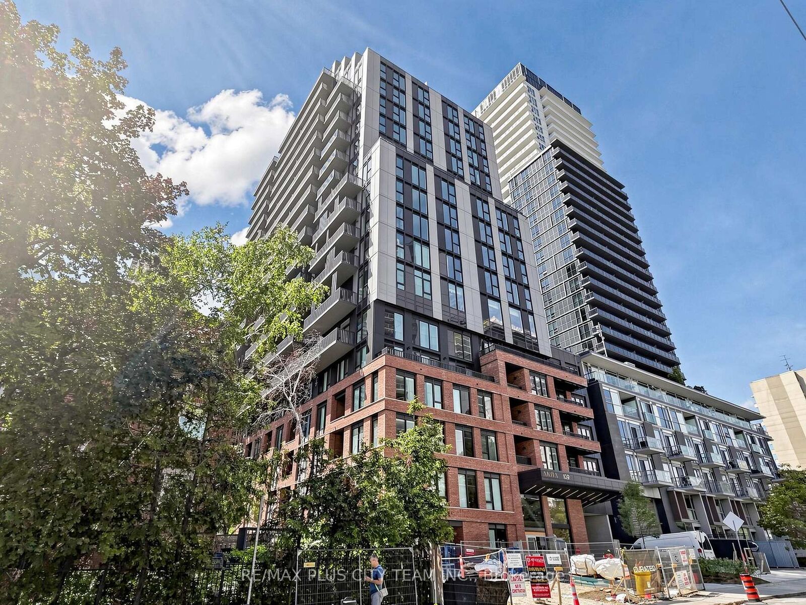 Property Photo:  109 Erskine Avenue 408  ON M4P 0G6 