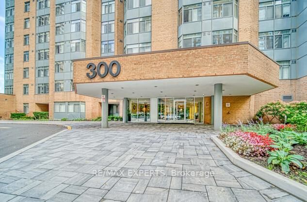 Property Photo:  300 Webb Drive 610  ON L5B 3W3 