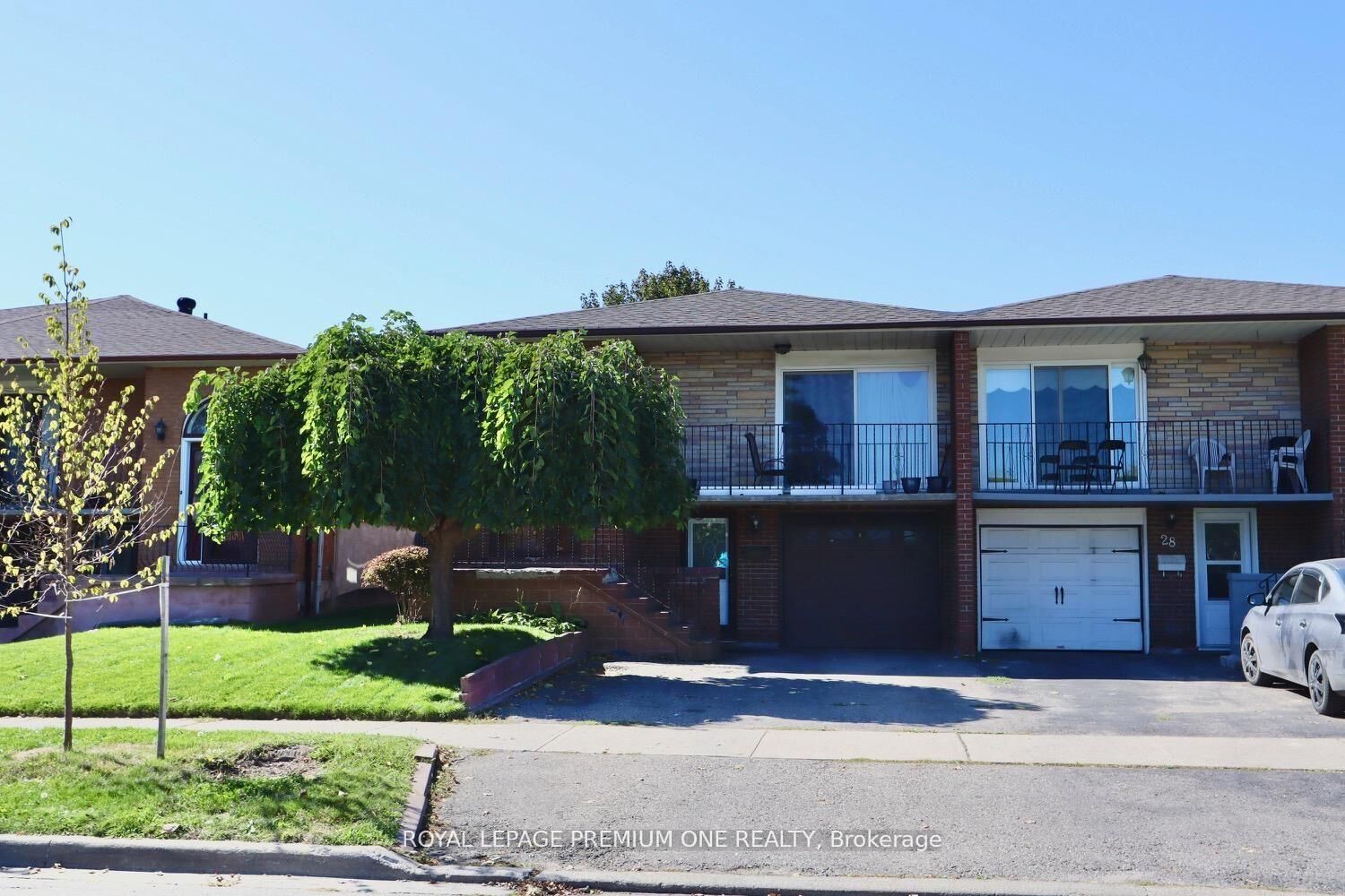 Property Photo: 26 Royal Salisbury Way ON L6V 3J6