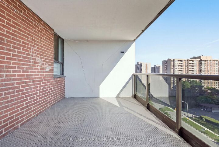 Property Photo:  4 Lisa St. Street 1103  ON L6T 4B6 
