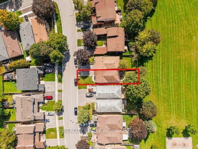 Property Photo:  202 Collings Avenue  ON L3Z 1W1 