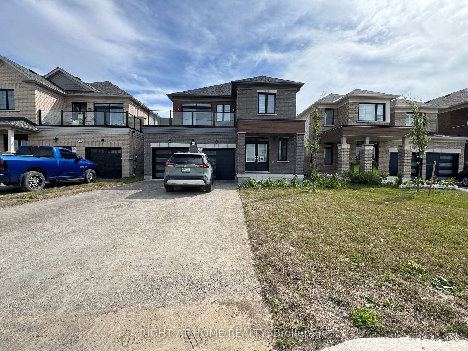Property Photo:  60 Debois Street Main  ON K9V 6A9 