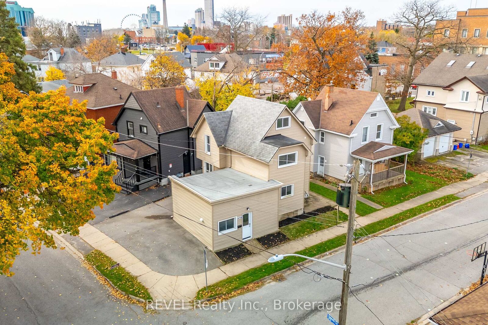 Property Photo:  4762 Kincaid Place Main  ON L2E 1C5 