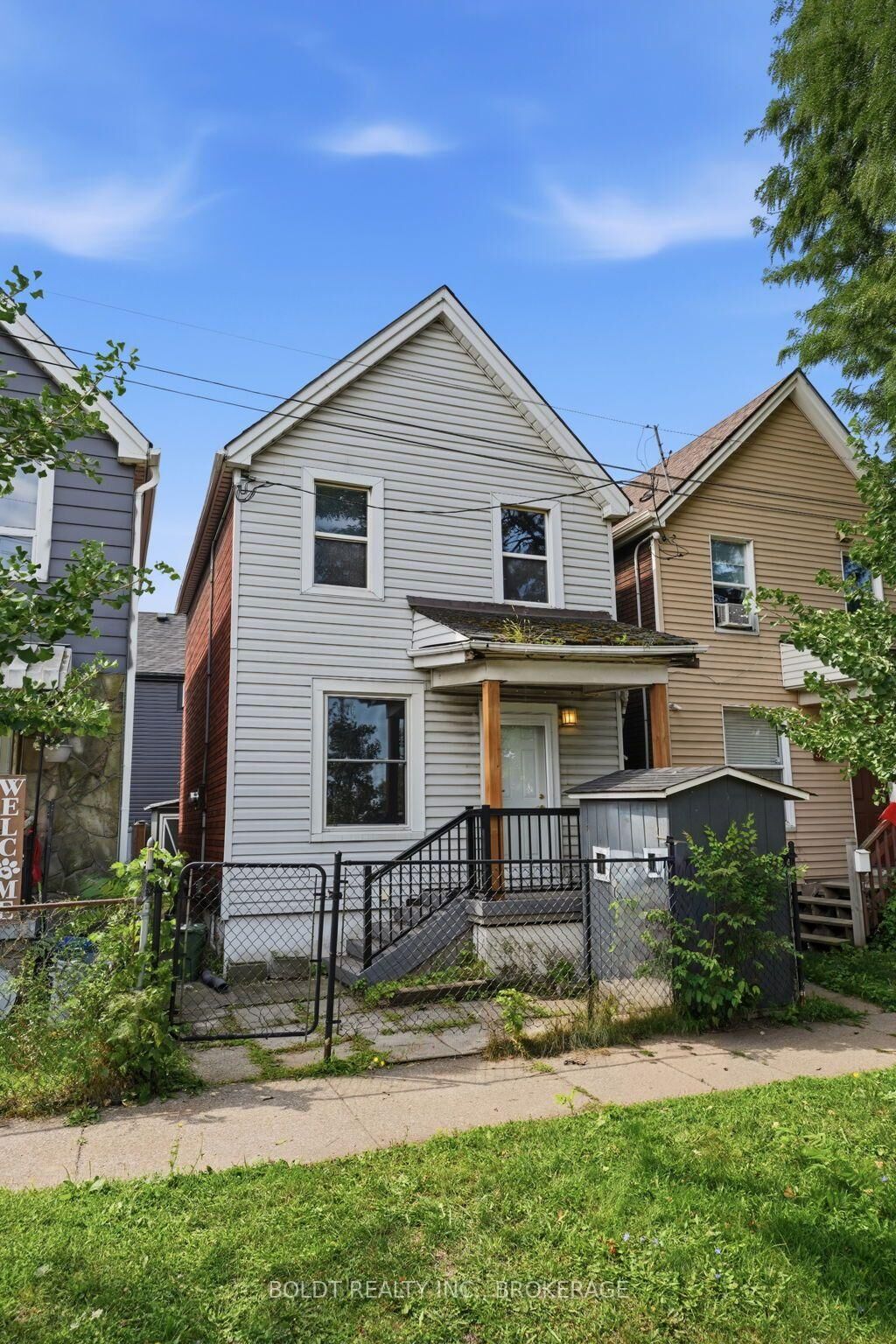 Property Photo:  38 Mars Avenue  ON L8L 3V8 