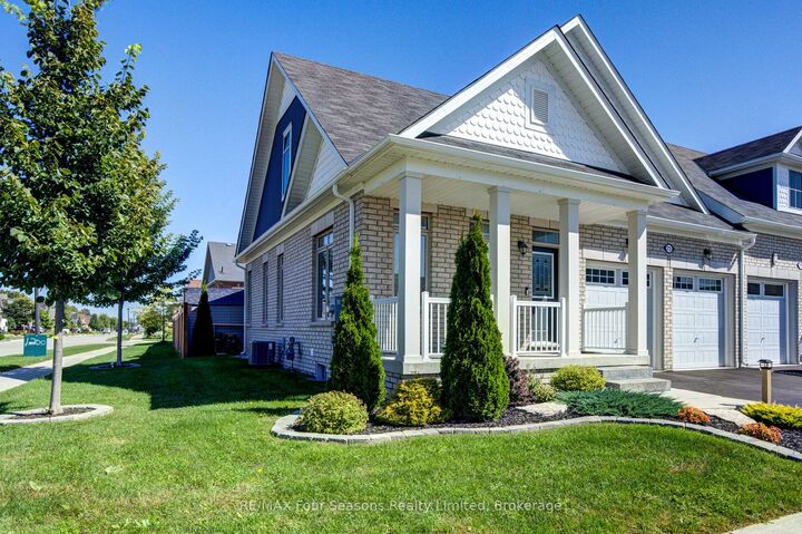 Property Photo:  73 Bianca Crescent  ON L9Z 0H6 