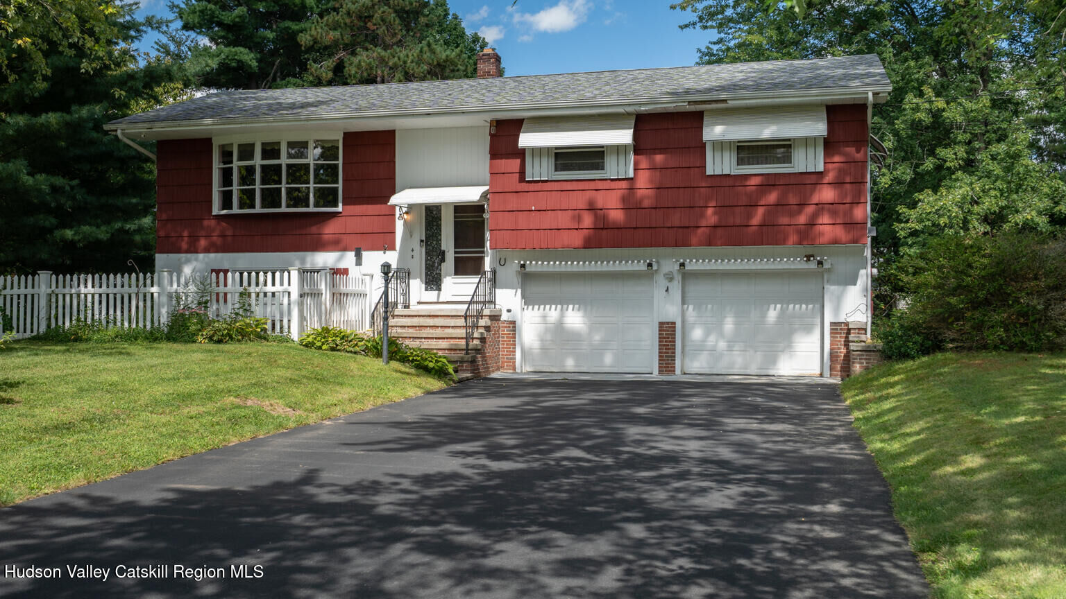 Property Photo:  4 Orchard  NY 12106 