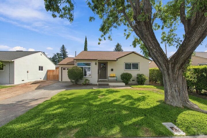 Property Photo:  333 Buckeye Street  CA 95688 