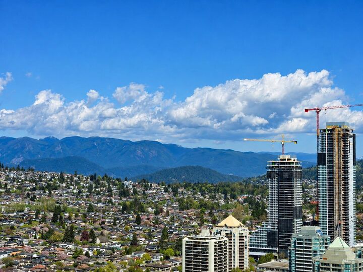Property Photo:  2108 Gilmore Avenue 4411  BC V5C 0N8 