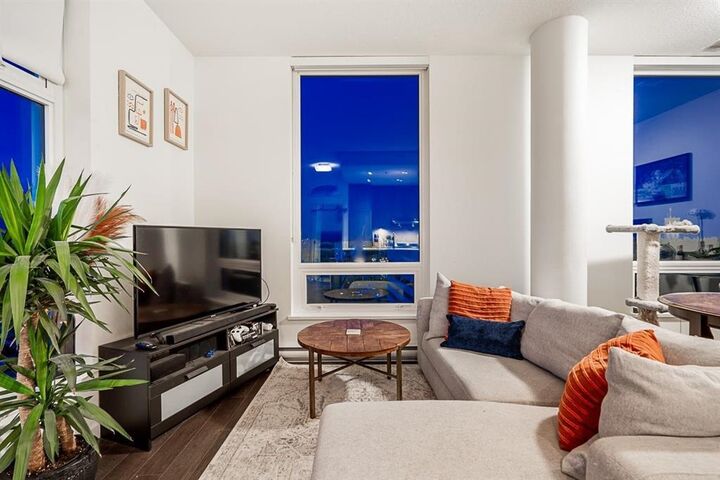 Property Photo:  5665 Boundary Road 3602  BC V5R 0E4 