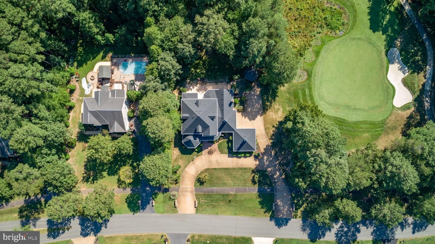 Property Photo: 11806 Fawn Lake Parkway VA 22551