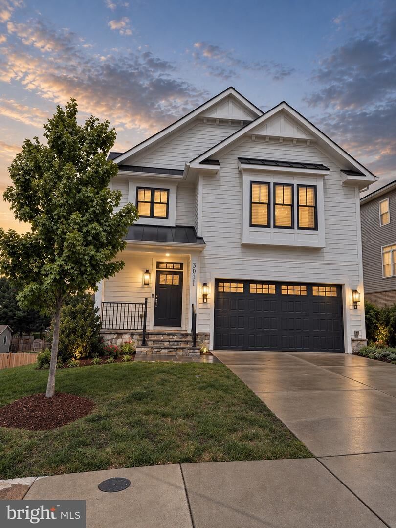 Property Photo:  3011 19th Street S  VA 22204 