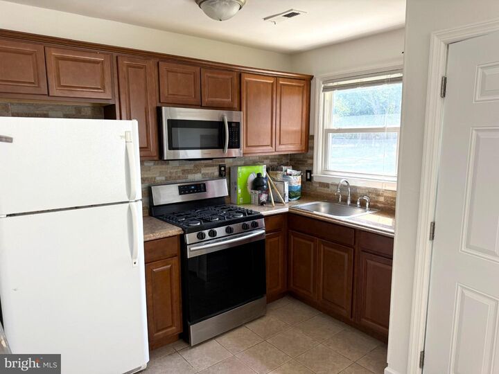 Property Photo: 61 Townhouse Lane NJ 08087