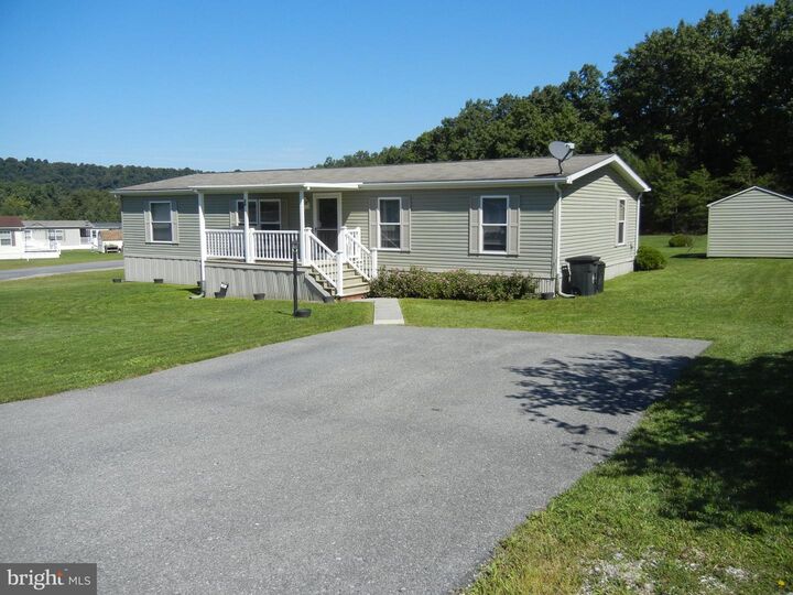 Property Photo: 44 Meadowview Drive PA 17068