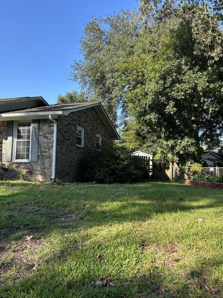 Property Photo:  112 Tall Pines Road  SC 29456 