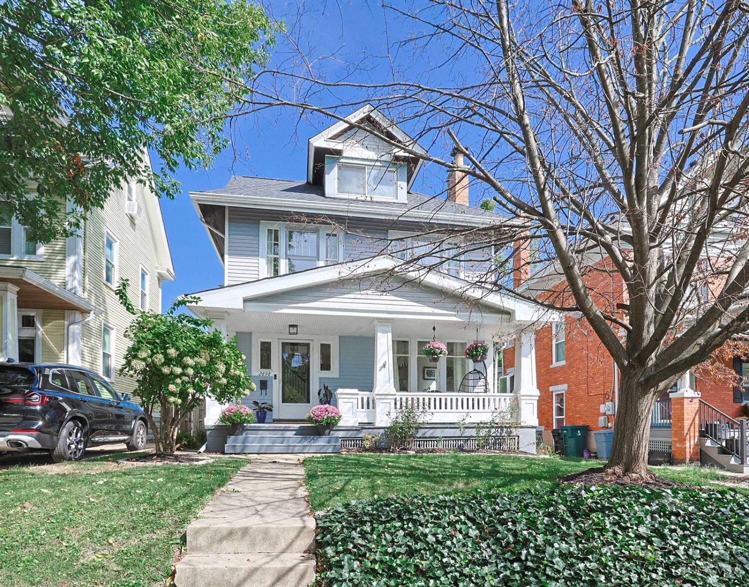 Property Photo:  2898 Victoria Avenue  OH 45208 