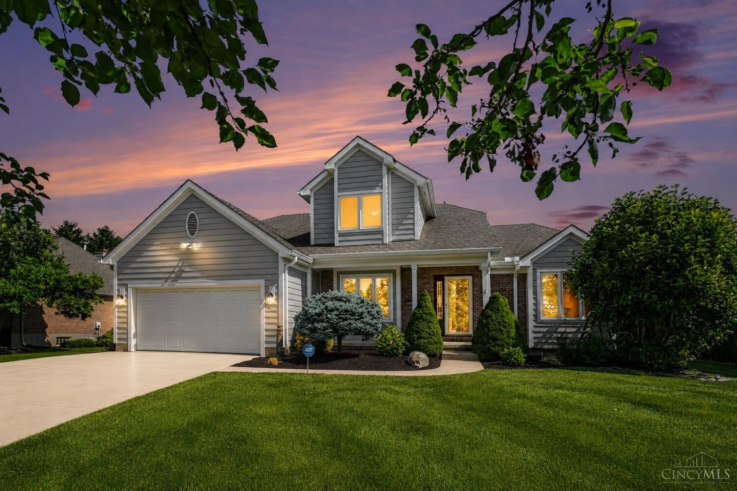 Property Photo: 3416 Surrey Lane OH 45040